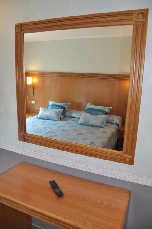 Hostal La Font Os de Civís Rum bild