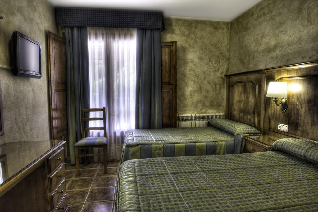 Hostal La Font Os de Civís Rum bild